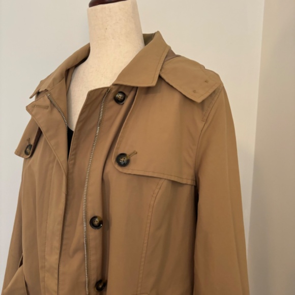 Classic Tan Trench Coat - Picture 9 of 10